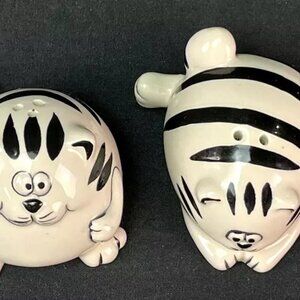 Peri 1 cat salt & pepper
